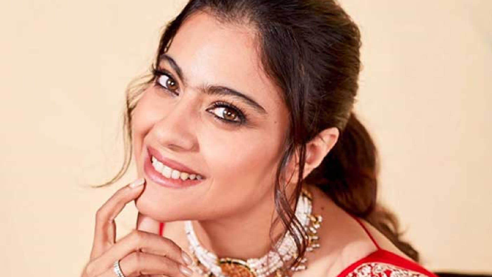 Kajol Birthday Know Interesting Facts About Actress and her Net Worth Car Collection