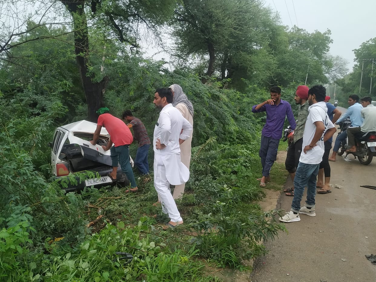 Three persons, including two children, injured after being hit by a private bus