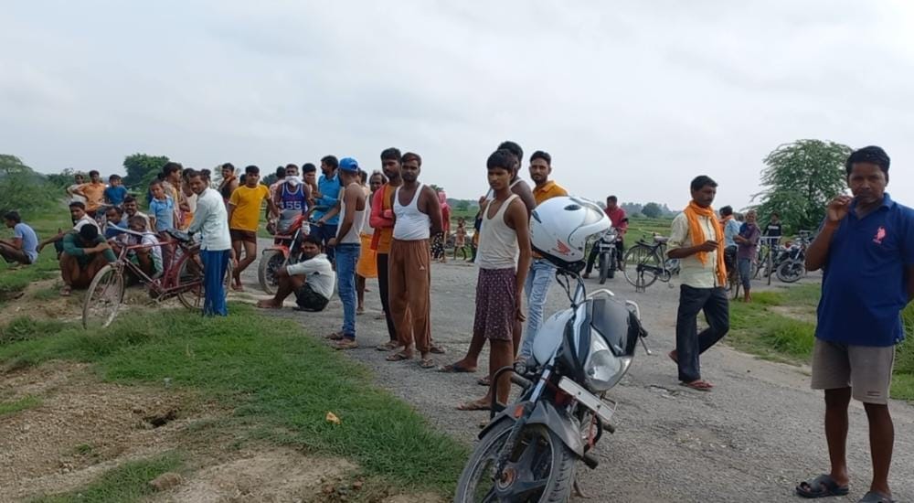 Teenager's body was found inside a sack in the field in Kannauj, the dogs were mutilated by pecking