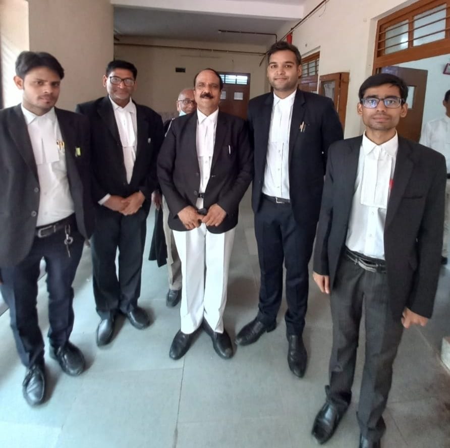 Mathura: Shahi Idgah side said - Hindu Mahasabha's case is not maintainable