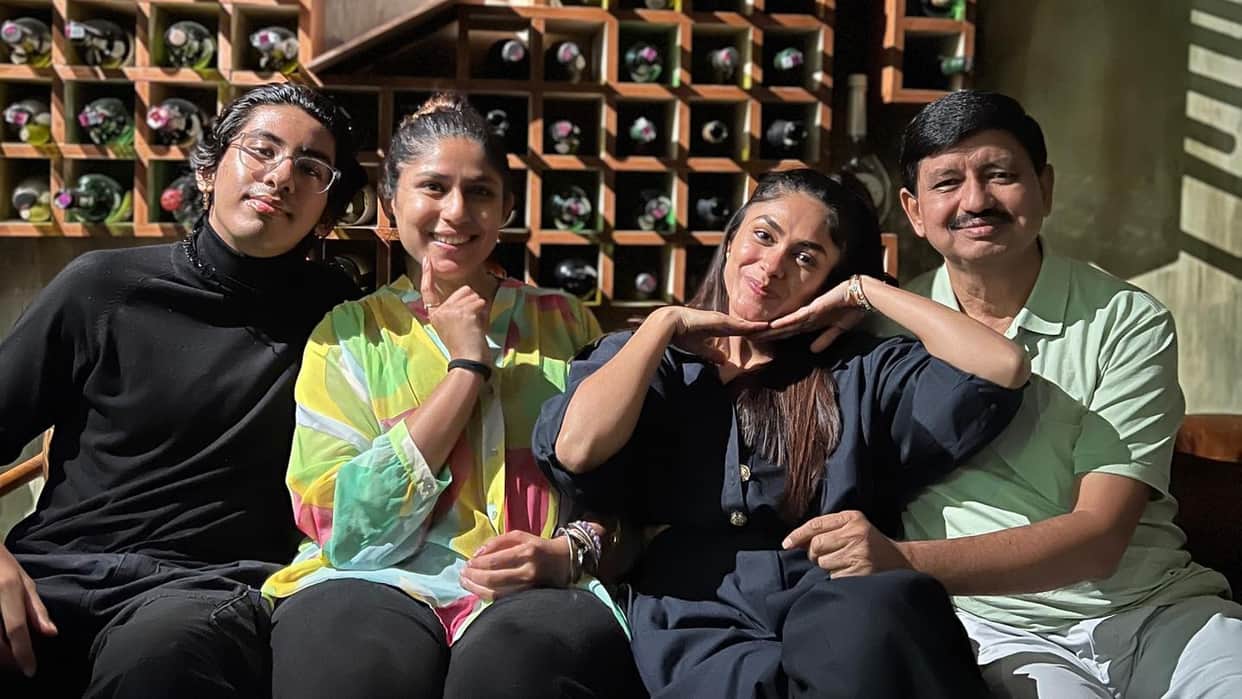sita ramam mrunal thakur shares pics with family actress says OG gang is ready for first day first show