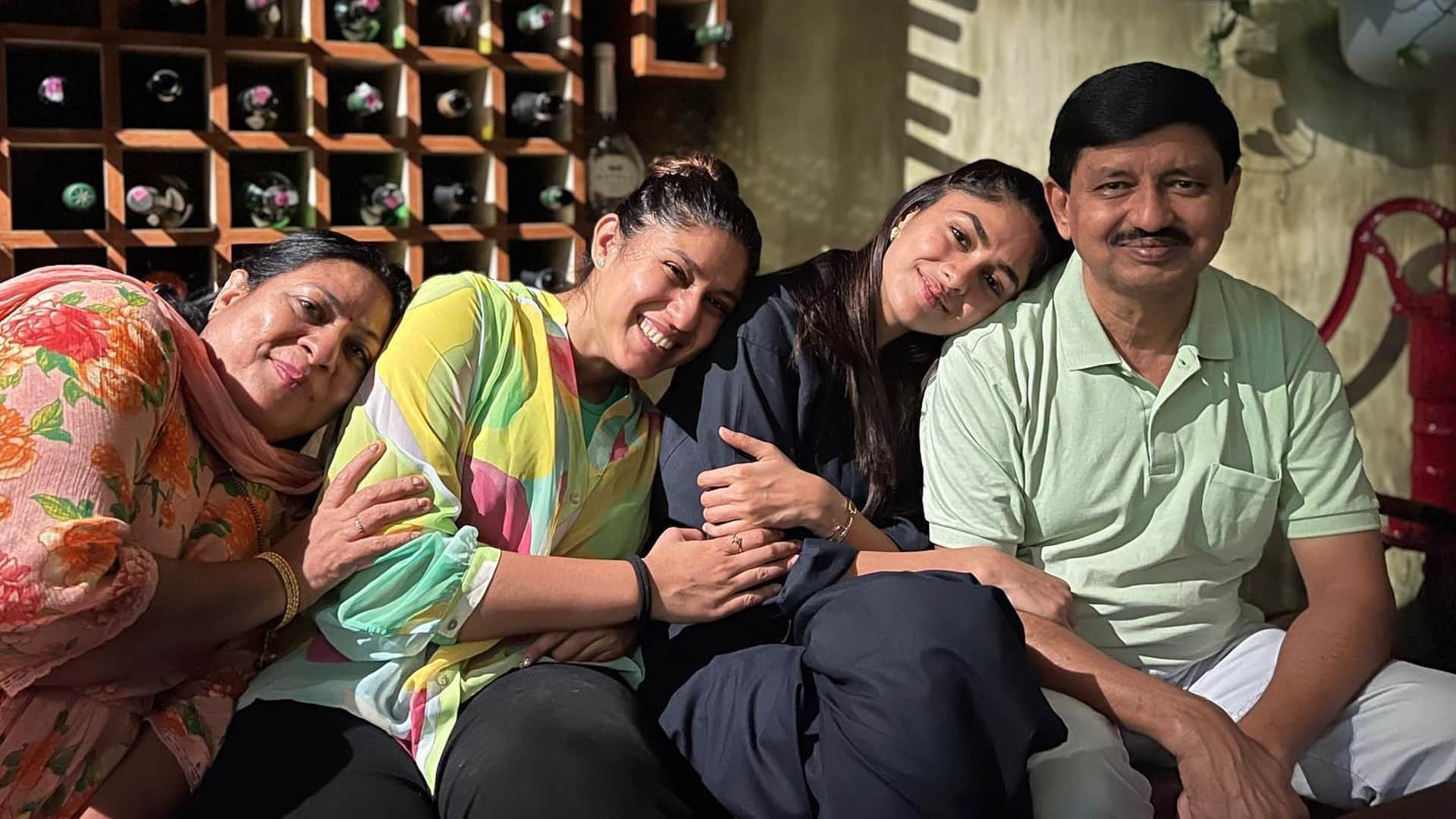 sita ramam mrunal thakur shares pics with family actress says OG gang is ready for first day first show