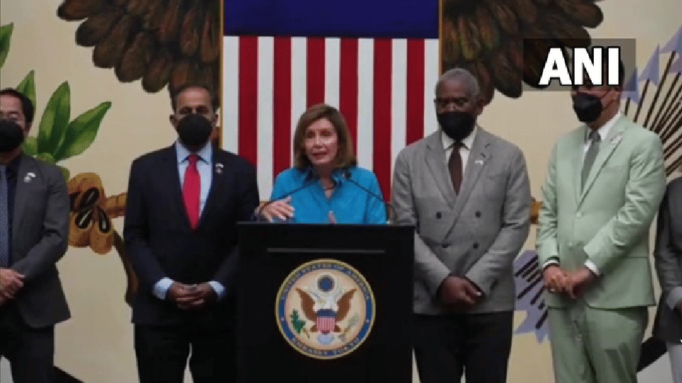 Nancy Pelosi in Japan said, Chinanot allowed to isolate Taiwan