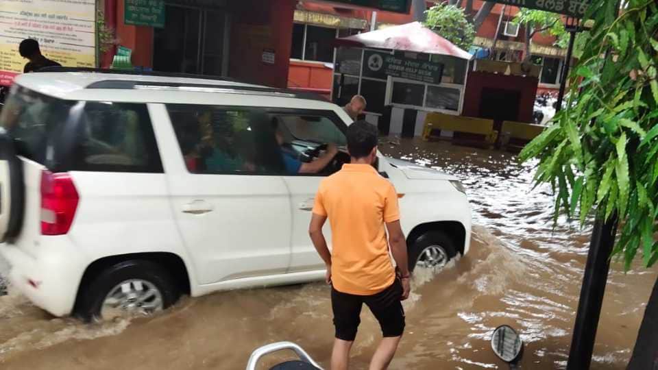 Heavy rain in Pathankot of Punjab