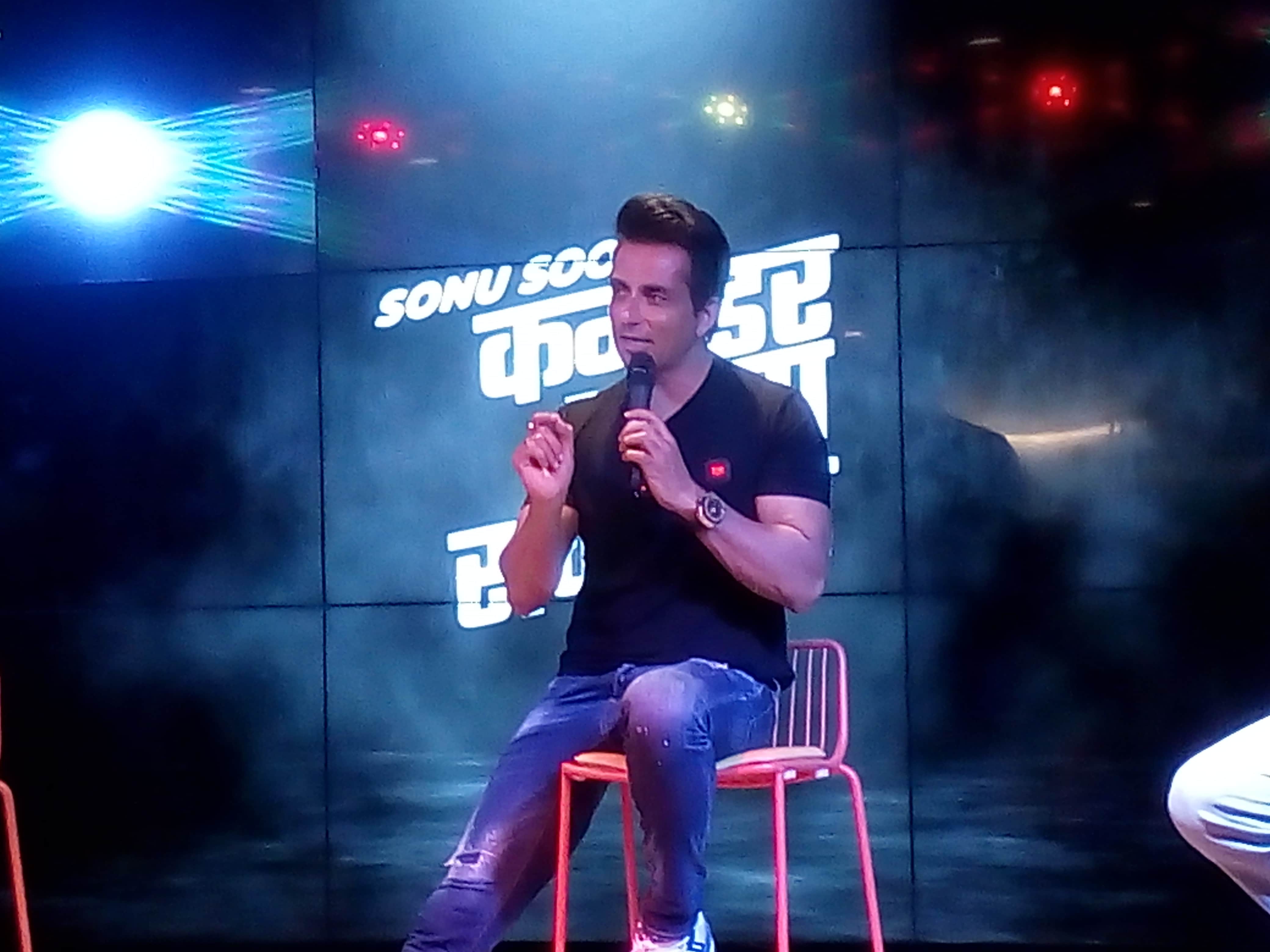 Sonu Sood becomes the voice of Commander Karan Saxena in amit khan podcast web series to start soon