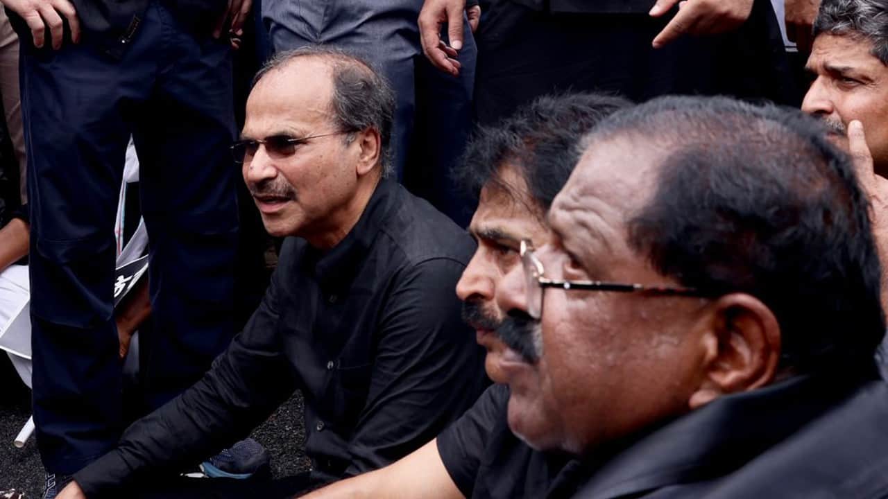 Congress Protest: From Sonia to Priyanka and Rahul, see how Congress protest