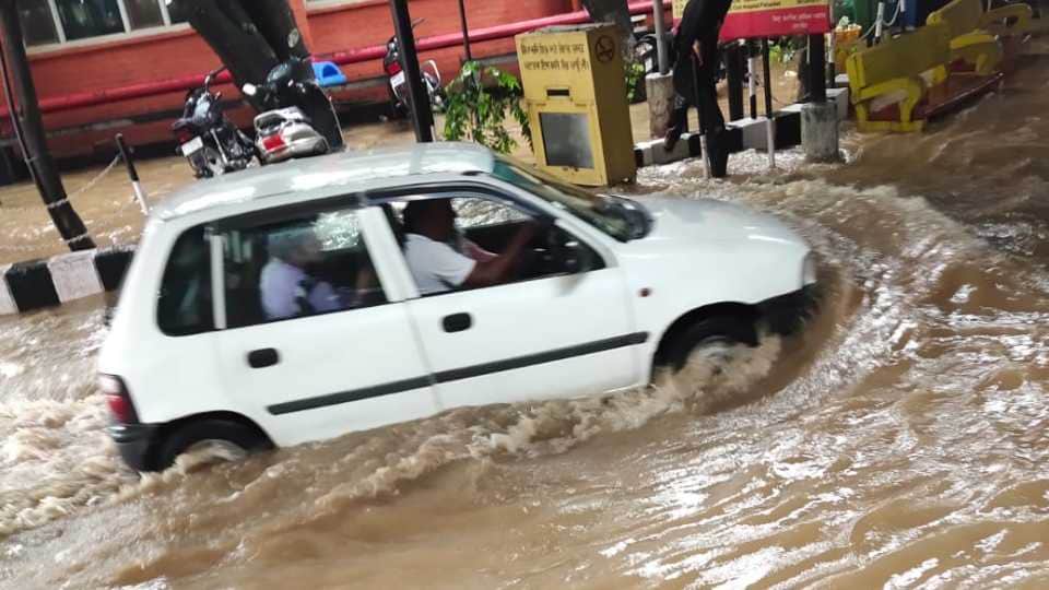 Heavy rain in Pathankot of Punjab