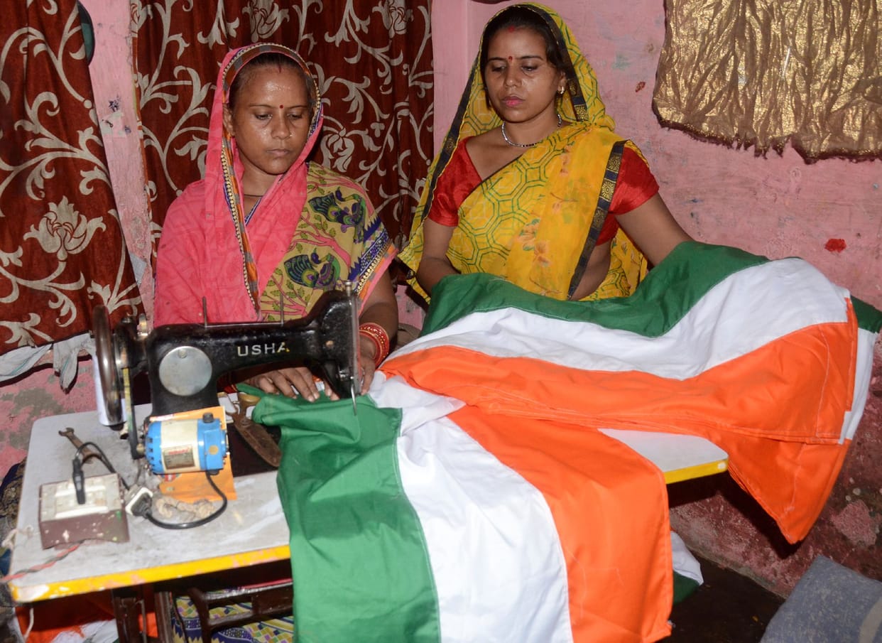 Aligarh: The market was already ready, but the demand for tricolor is not being met