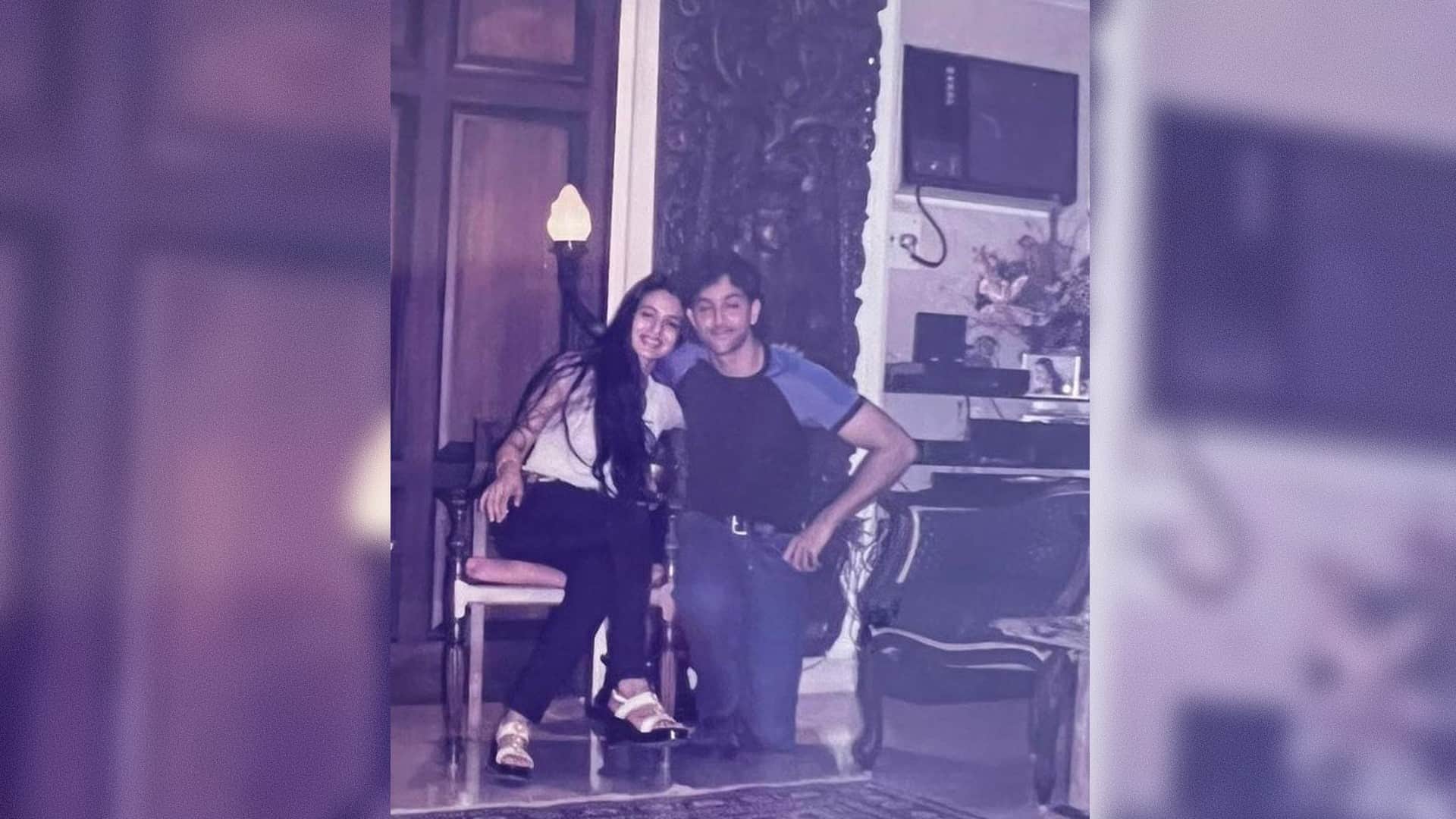 Ameesha Patel shares unseen pic with hrithik roshan when they commenced kaho naa pyaar hai shoot