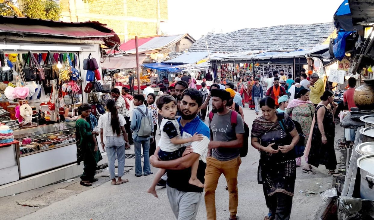 26006 people worship mata chintpurni  temple una on saturday 6 august