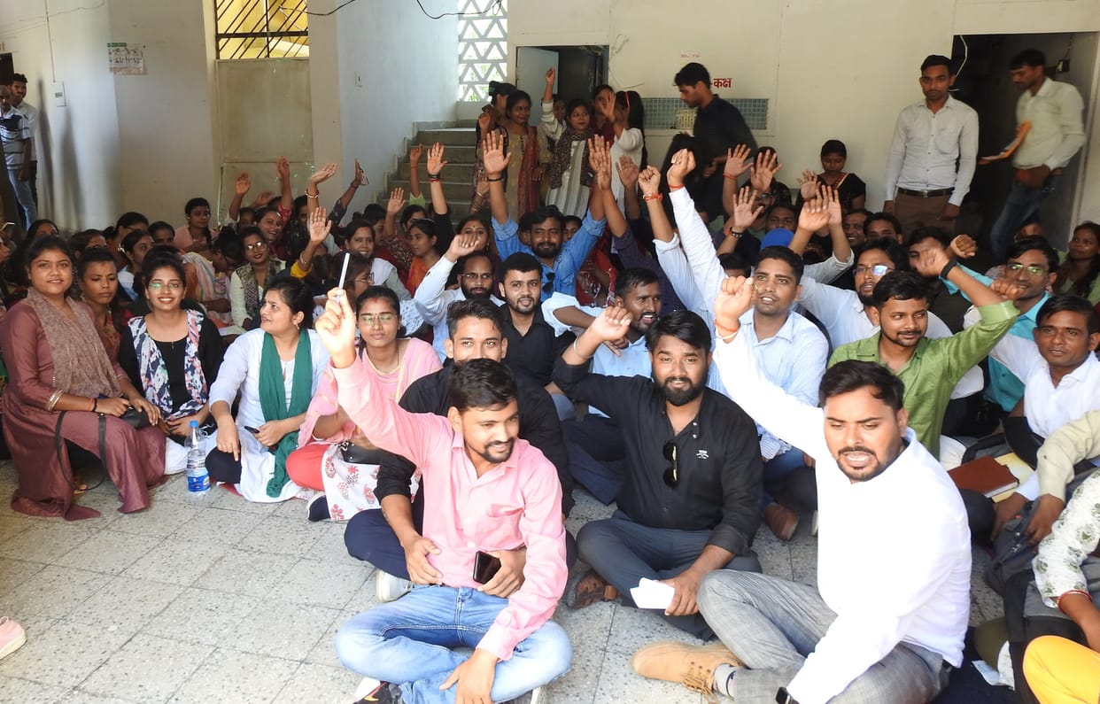 health worker protest in cmo office