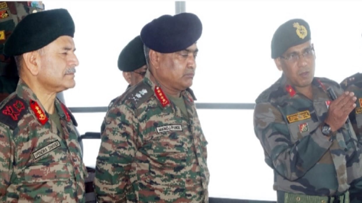 Army Chief Manoj Pandey reached Northern Command, know security situation of IB-LoC