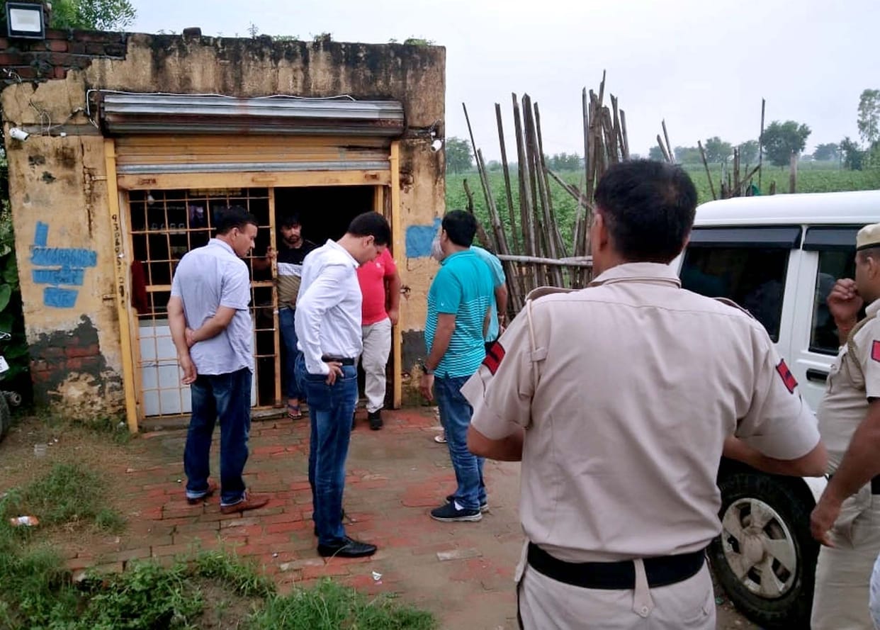 CM Flying and Excise Department team raided illegal shops in Nidani and Padana
