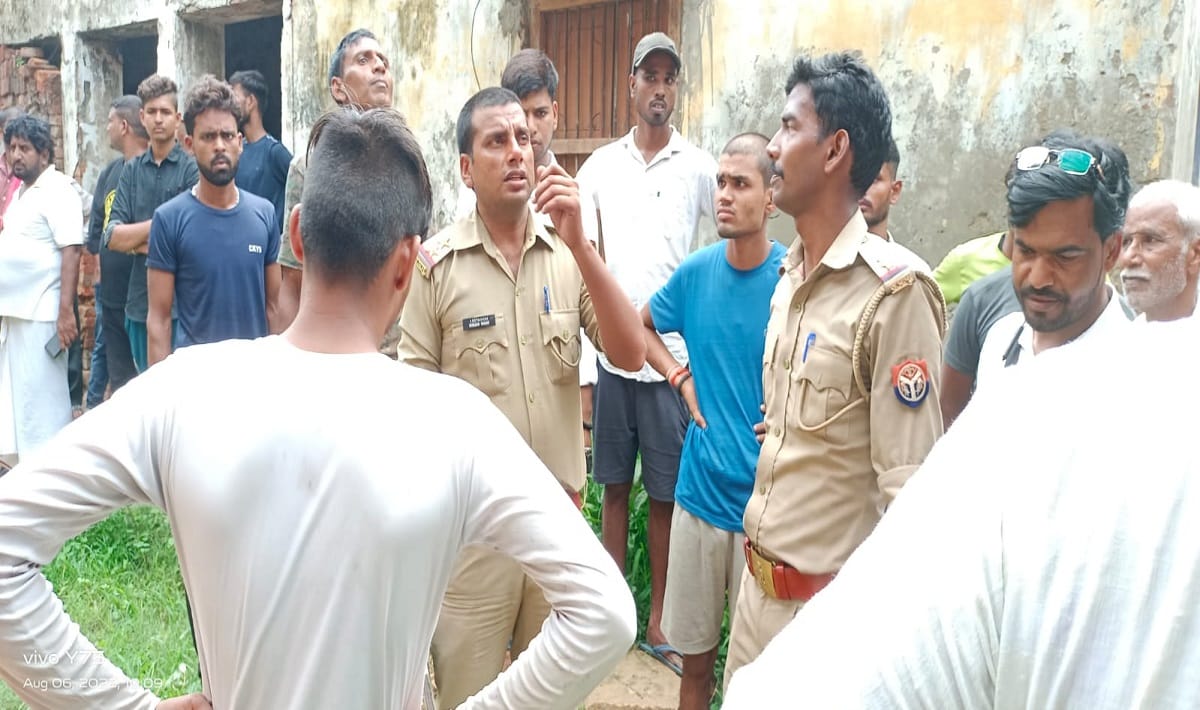 old man suicide in varanasi wrote elder son daughter in law and grandson always beat