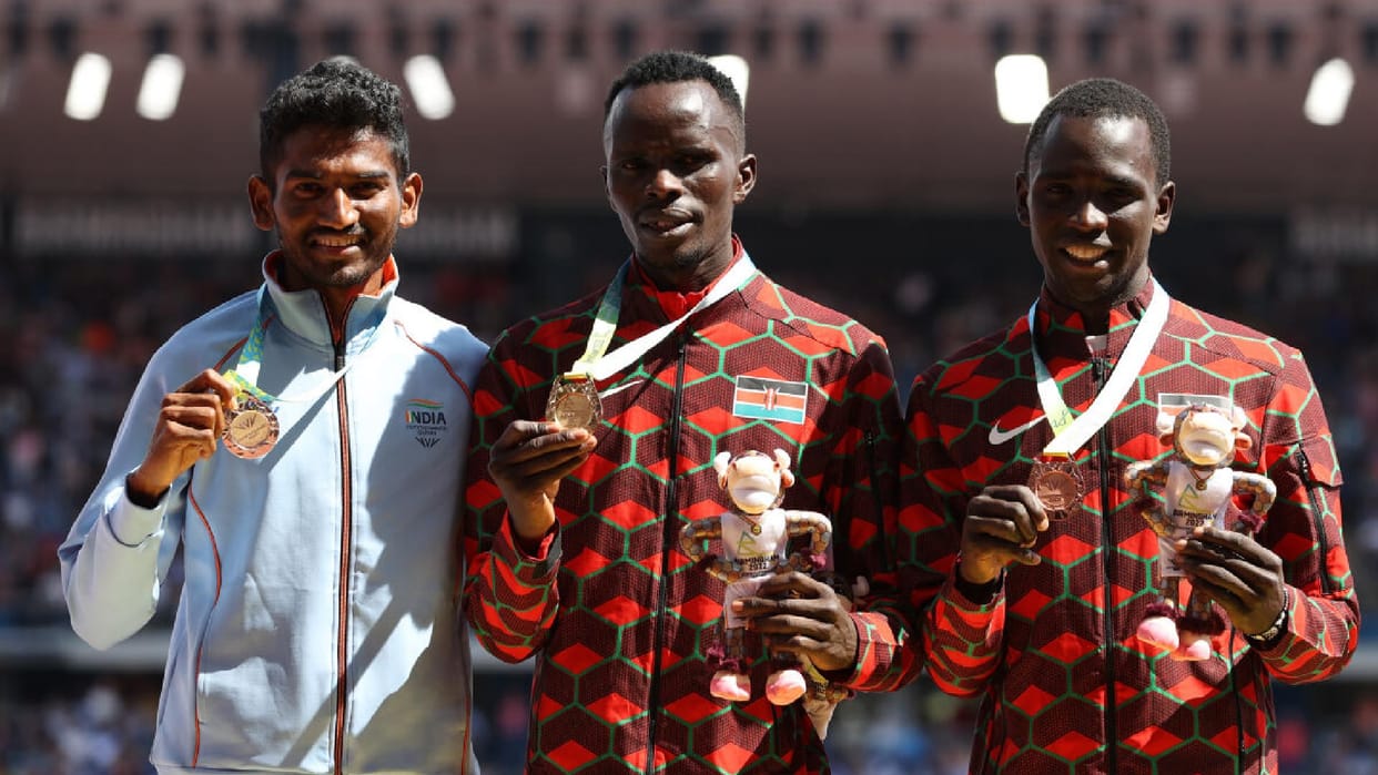 avinash sable breaks kenya dominance in Steeplechase wins silver medal in CWG 2022