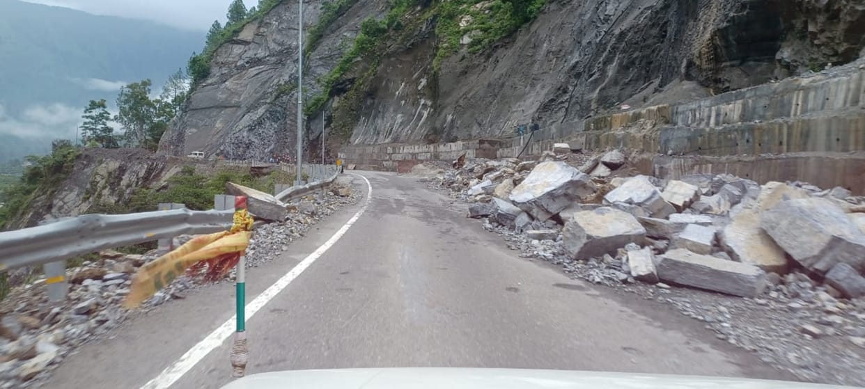 Jammu Srinagar highway blocked rain expected at some places till September 10 in jammu kashmir