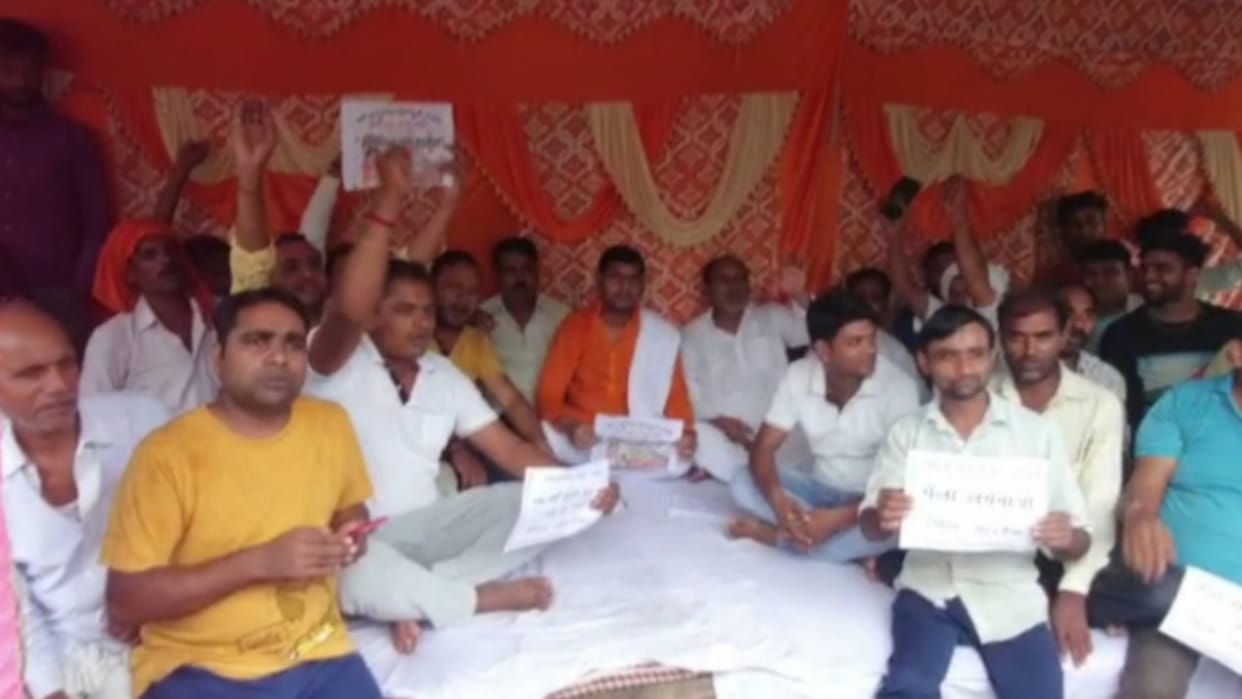 Controversy deepens over Rakshabandhan fair in Meerut, people starts hunger strike