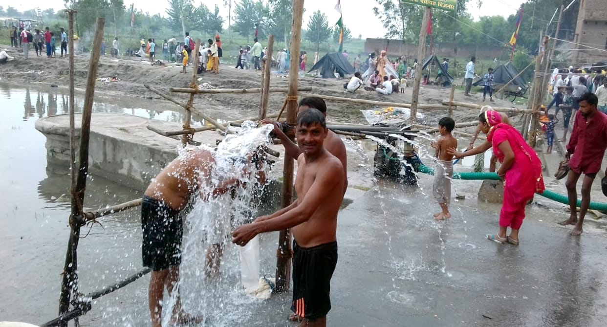 Flood of faith gathered on the temple of Goga Jaharveer