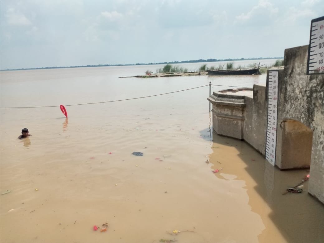 sarayoo river begins increasing