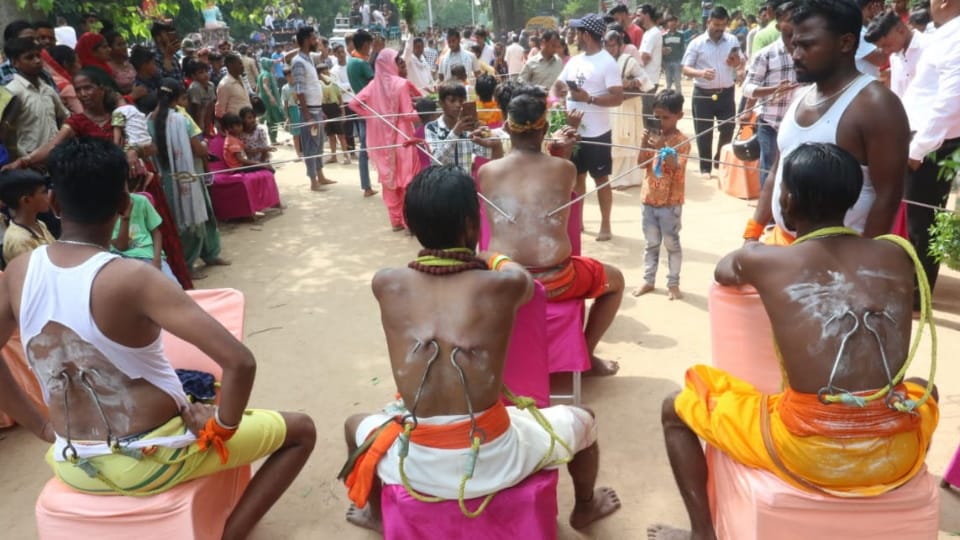 Prayers to Mata Karumariamman offered by devotees at chandigarh