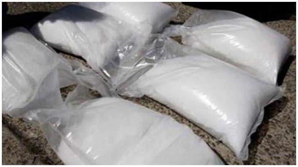 Four smugglers arrested with one kg smack Barmer