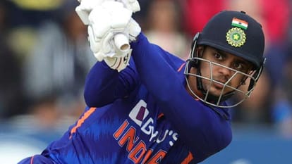 IND vs ZIM ODI 2022 Ishan Kishan Fans Came From Patna to Zimbabwe to Meet Him See Reaction Viral Video