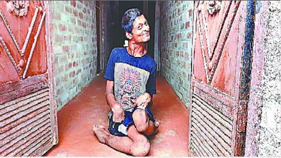 20 families of Bhagnagar have not got compensation even after 32 years Mainpuri News