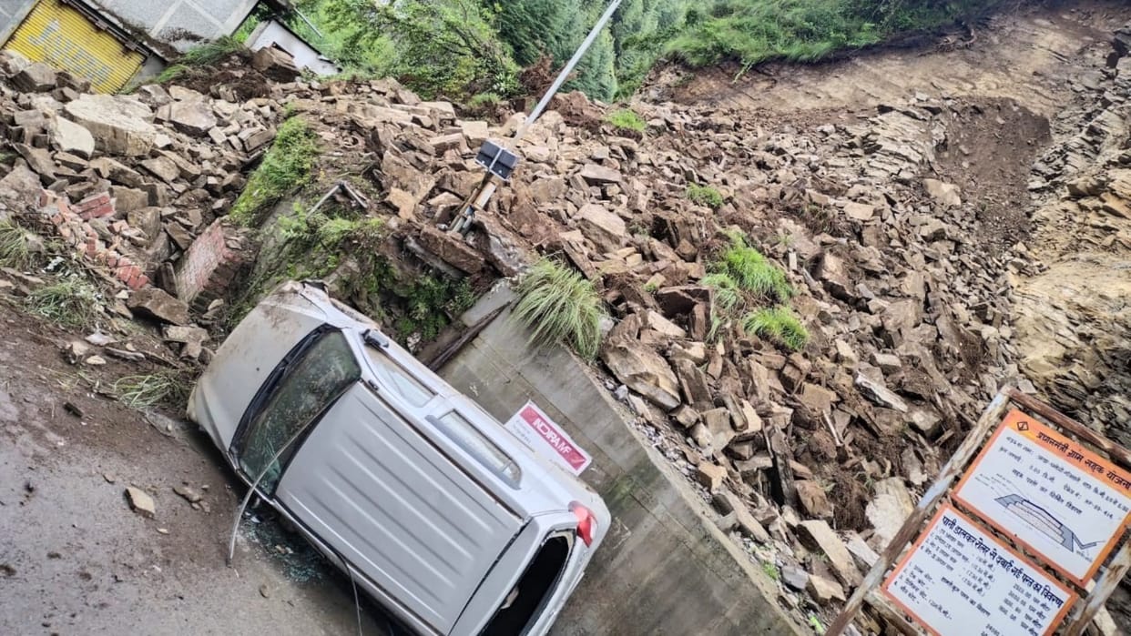 himachal weather update one drowned in knagra highway washed away in flash flood in kullu