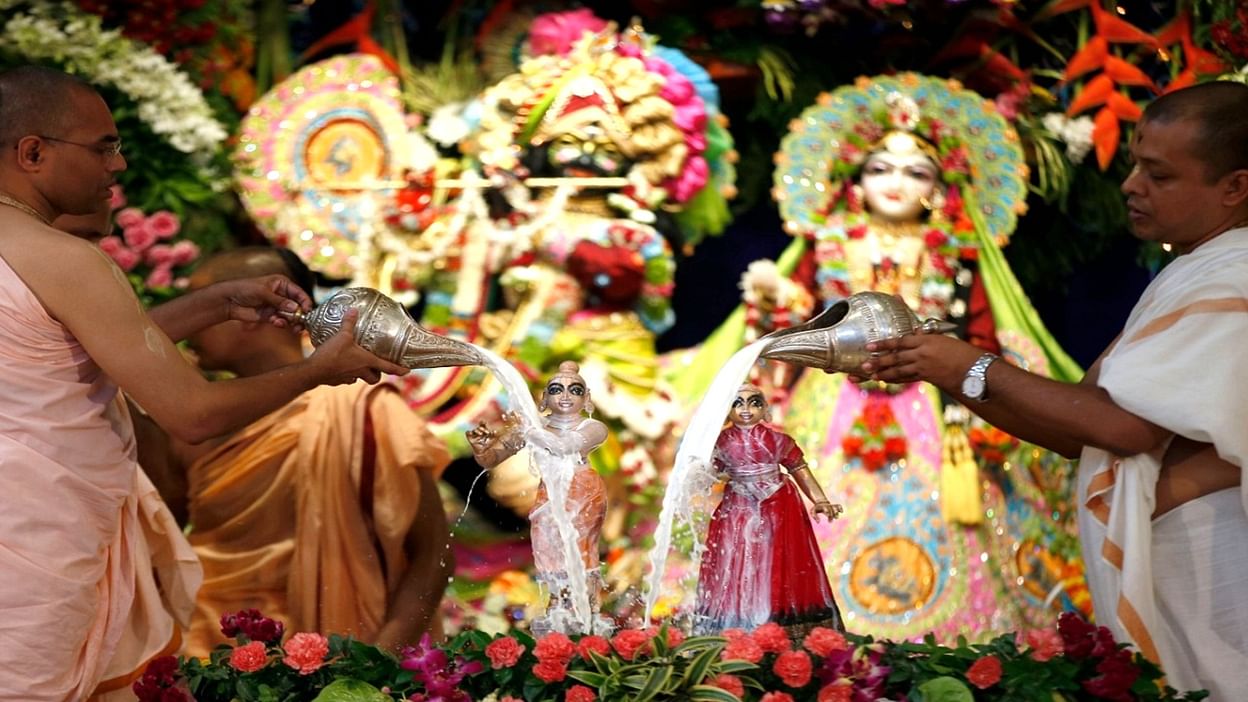 Krishna Janmashtami 2022 Live Updates Date Time Shubh Muhurat Puja Vidhi  Mantra And Wishes - Amar Ujala Hindi News Live - Janmashtami 2022 Live:जन्माष्टमी  पर इस समय करेंगे पूजा तो मिलेगा दोगुना