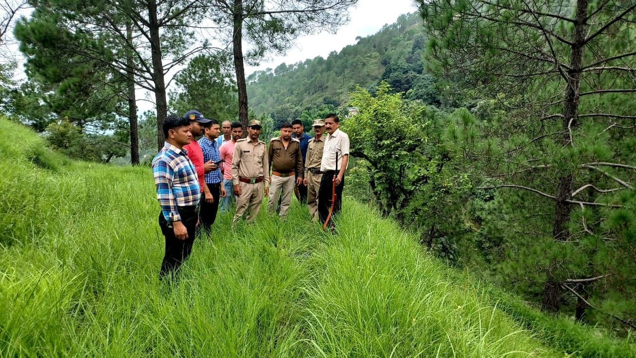 Leopard Attacked ex-servicemen were injured forest department called the hunter