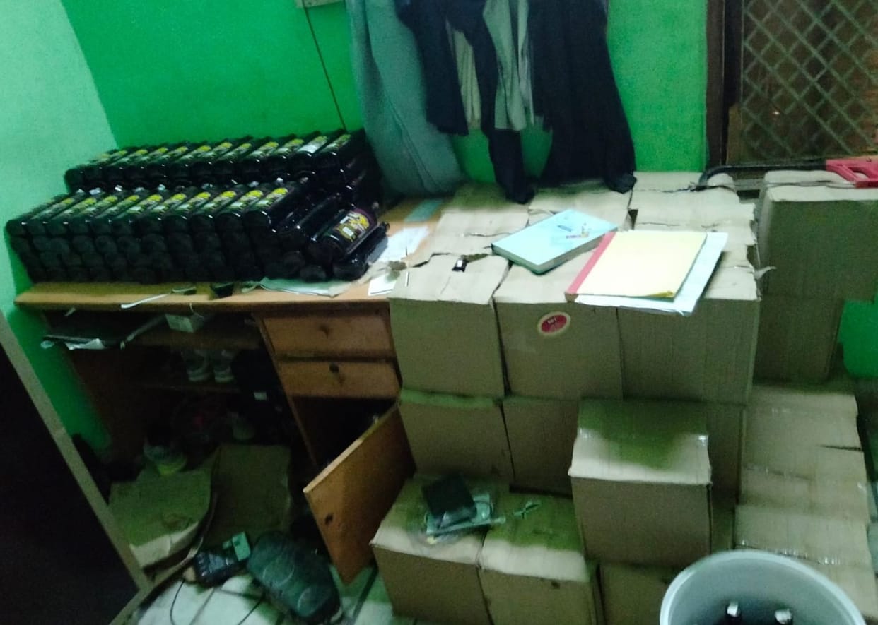 Titouli's house raided, 1481 bottles of liquor seized, accused arrested