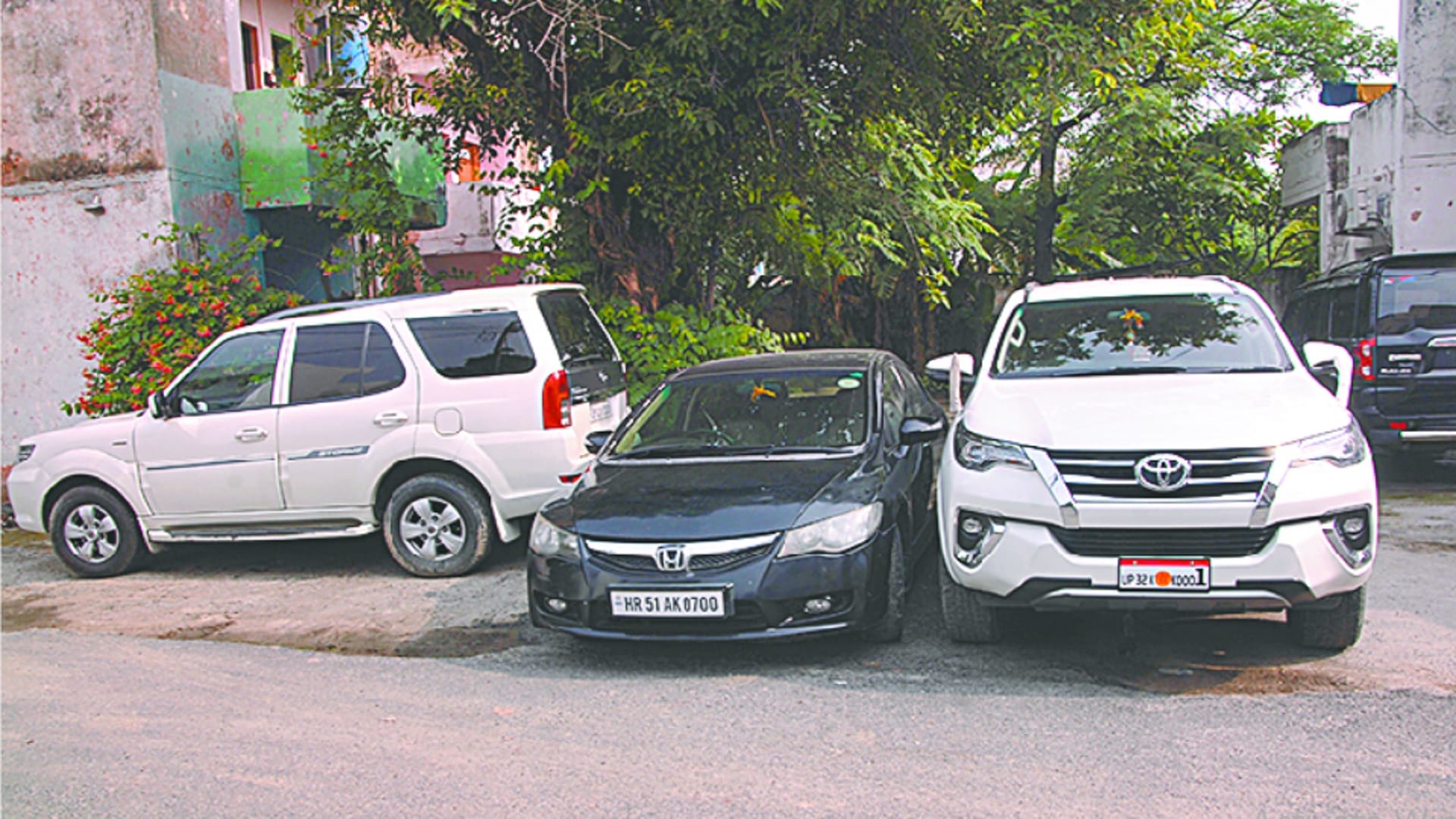 Noida Omaxe Society Case this is how Shrikant Tyagi arrested in Meerut