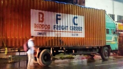 Truck driver hits SP leader car and tries to crush in mainpuri