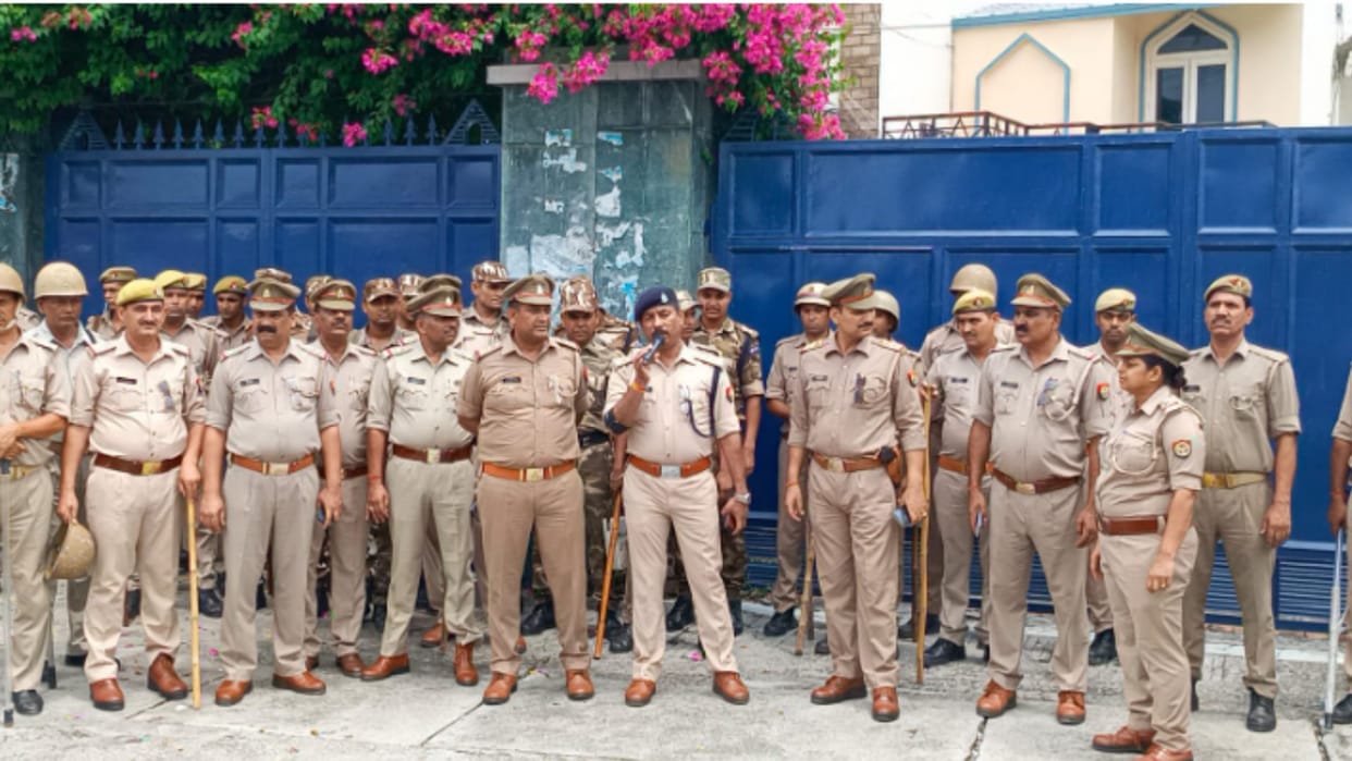 saharanpur police arrested licker smuggler and two robbers