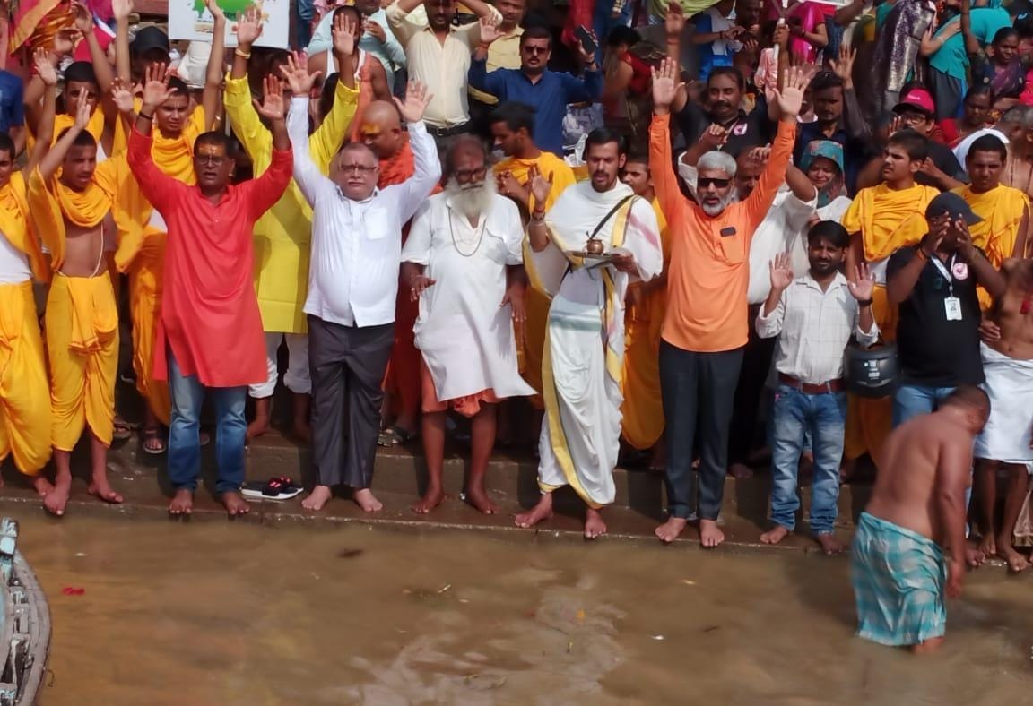 pavitra kashi abhiyan Demand to stop sale of meat and liquor in Panchkroshi area varanasi
