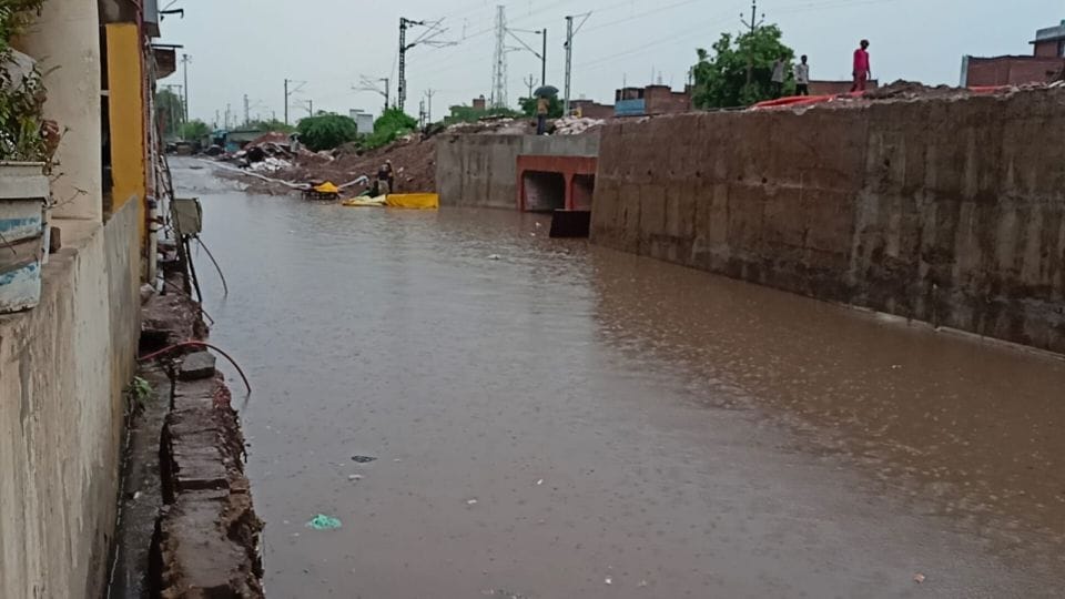 Tractor submerged in underpass due to water logging in Firozabad