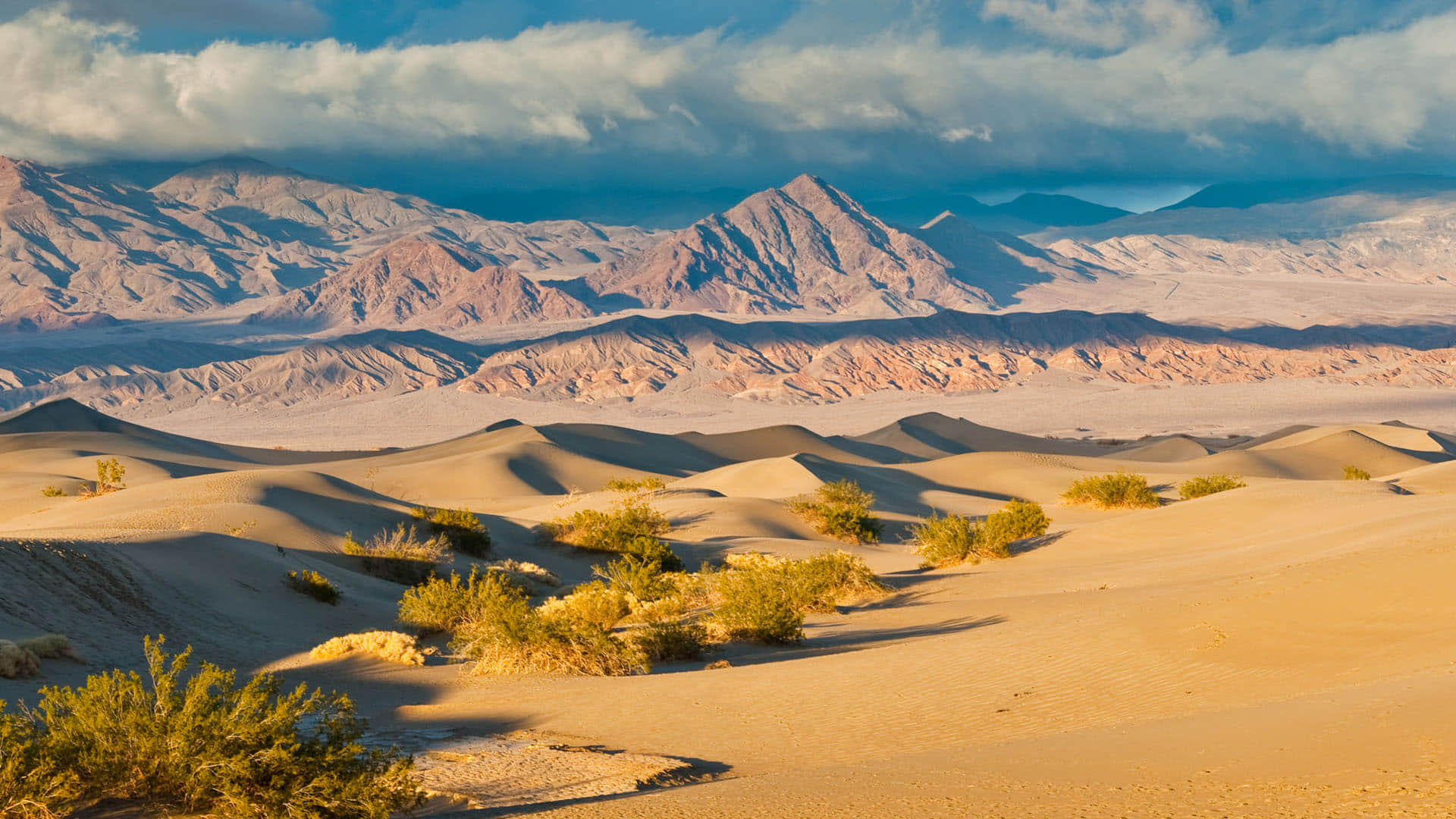 Know World’s Mysterious Places in Hindi From Snake Island Brazil to Death Valley America