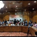 प्रेस वार्ता करते भूपेश बघेल।