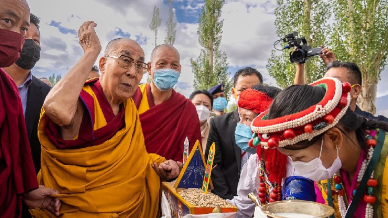 Jammu kashmir News : Dalai Lama said I will live 20 more years now