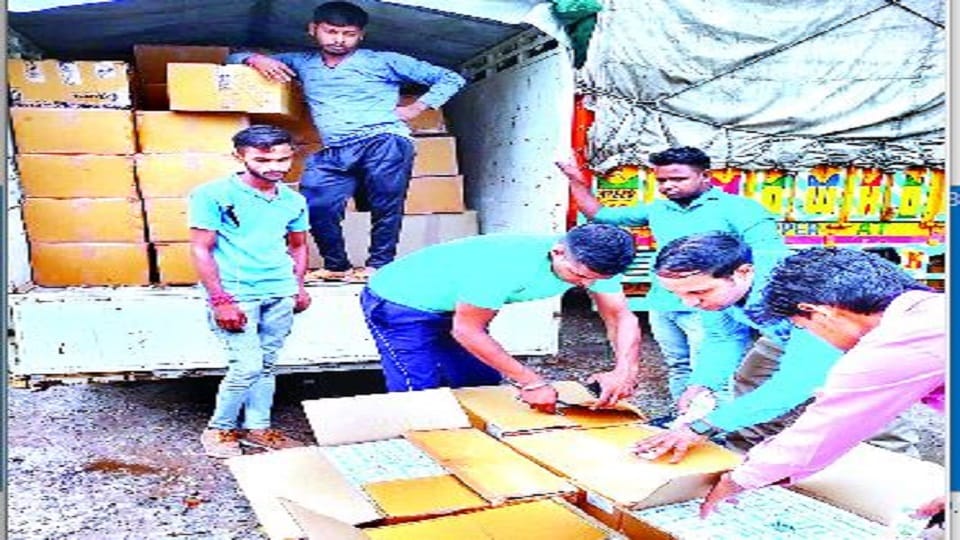 two trucks laden with drugs were caught in Agra after Gorakhpur