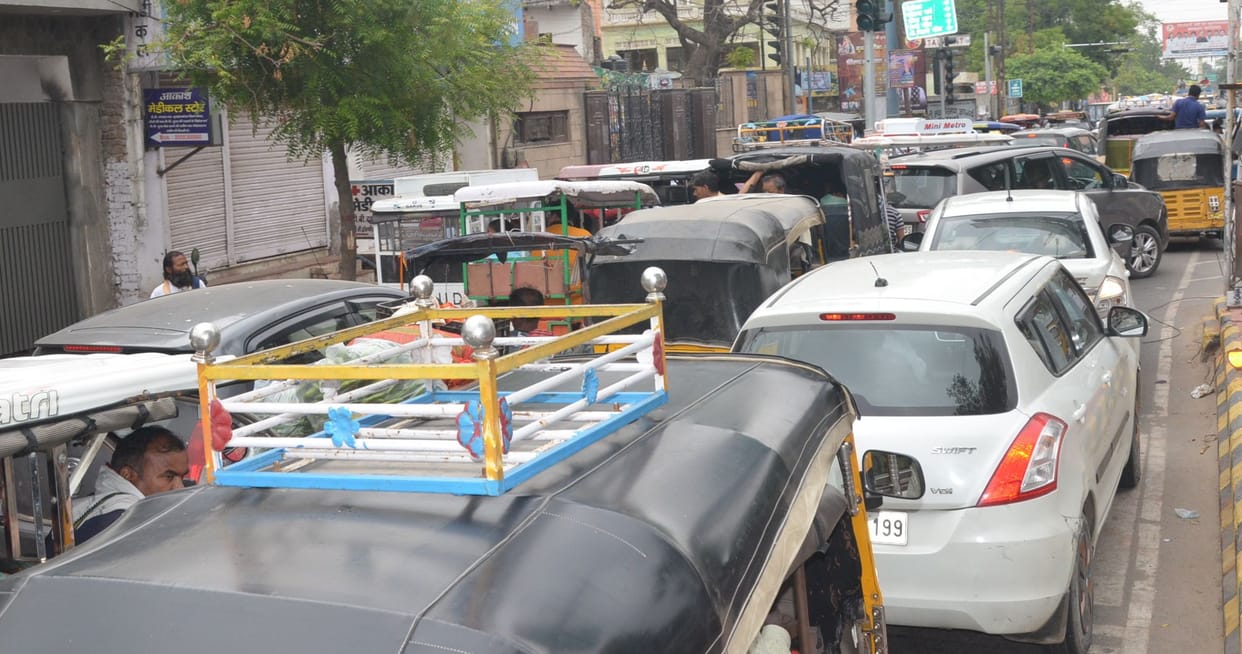 Mathura: Stay stuck in the jam sir, the police is busy filling up the parking