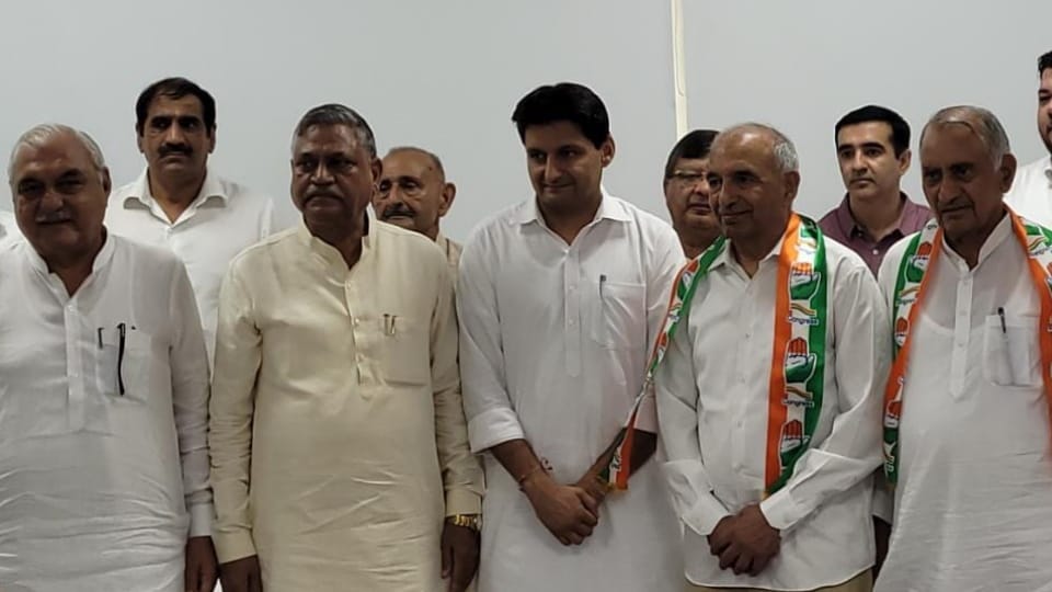 Former Haryana minister Sampat Singh has joined Congress