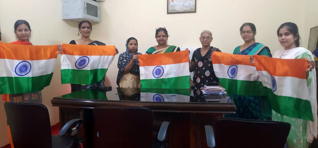 Tricolor festival celebrated from door to door in educational institutions