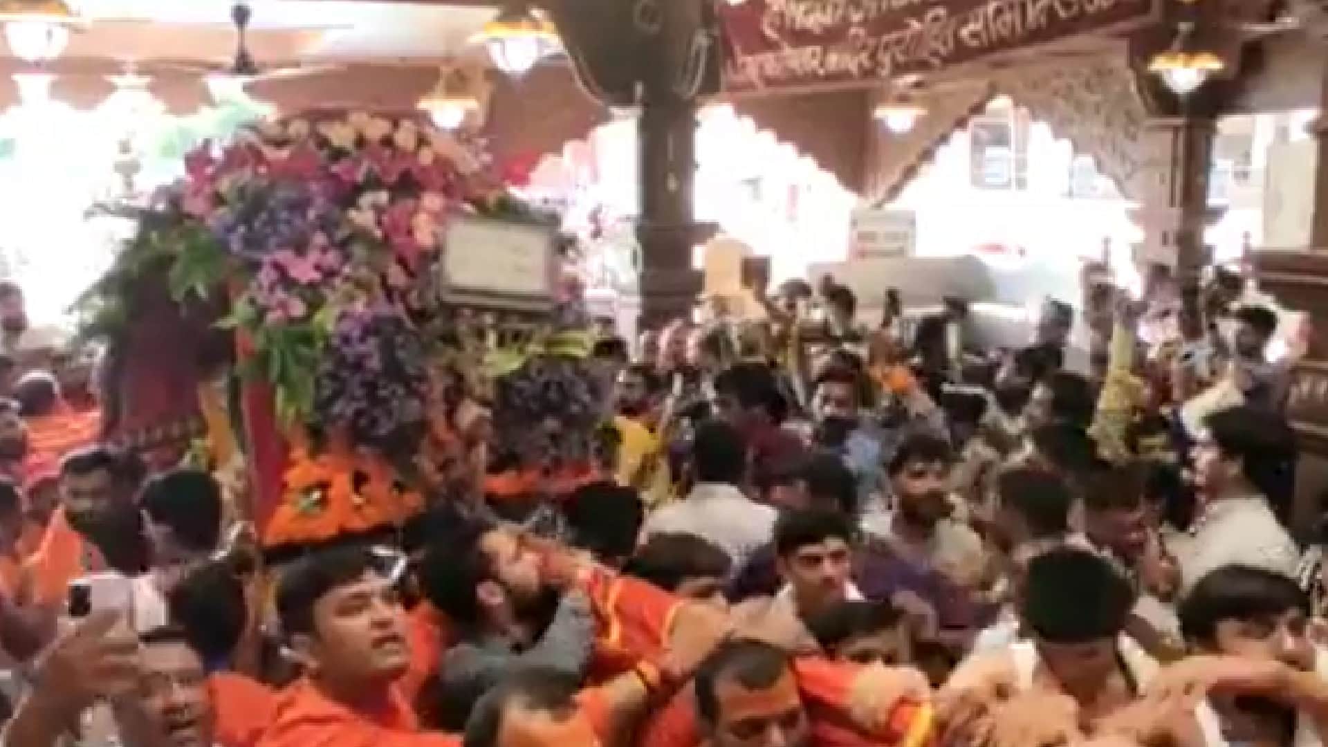 in Ujjain On the last Monday of Sawan, Baba Mahakal came out to know the condition of the people in palki