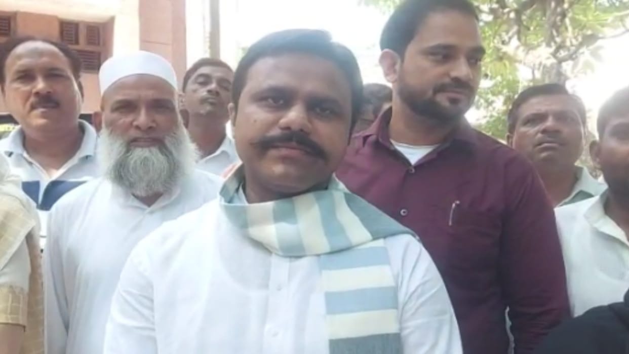 Muzaffarnagar: Accused of molesting a woman who came for ultrasound, doctor beaten by youth