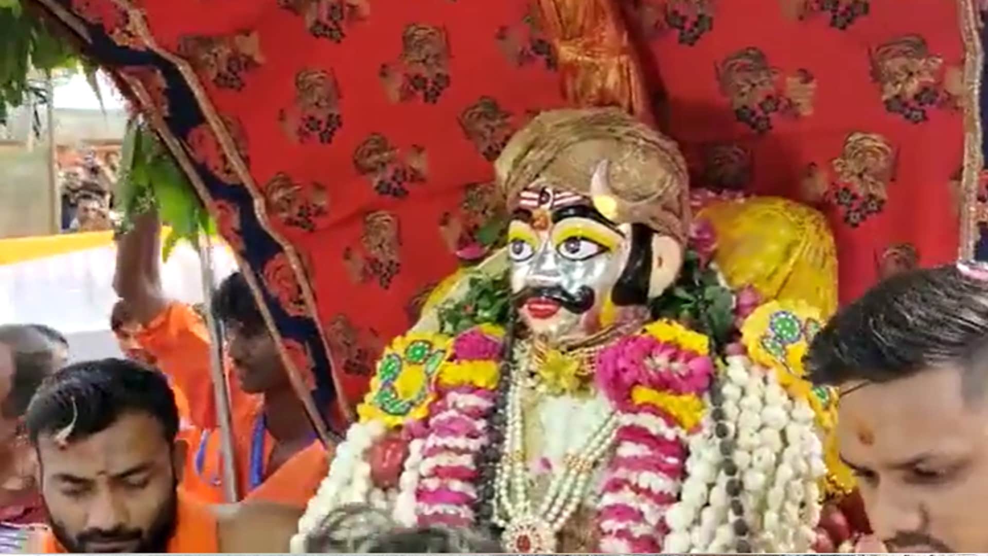 in Ujjain On the last Monday of Sawan, Baba Mahakal came out to know the condition of the people in palki