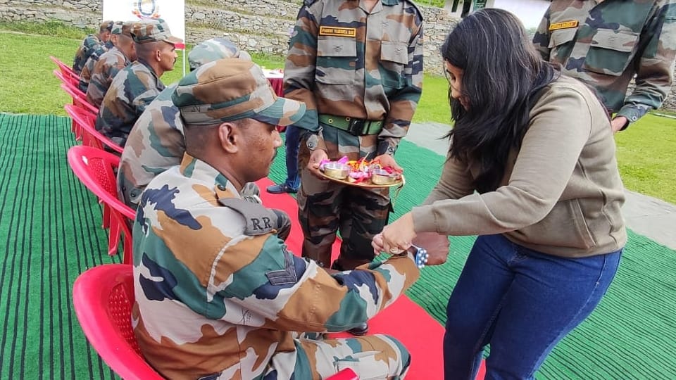 School students of Chandigarh sent rakhi for soldiers in kupwara also sent greeting cards