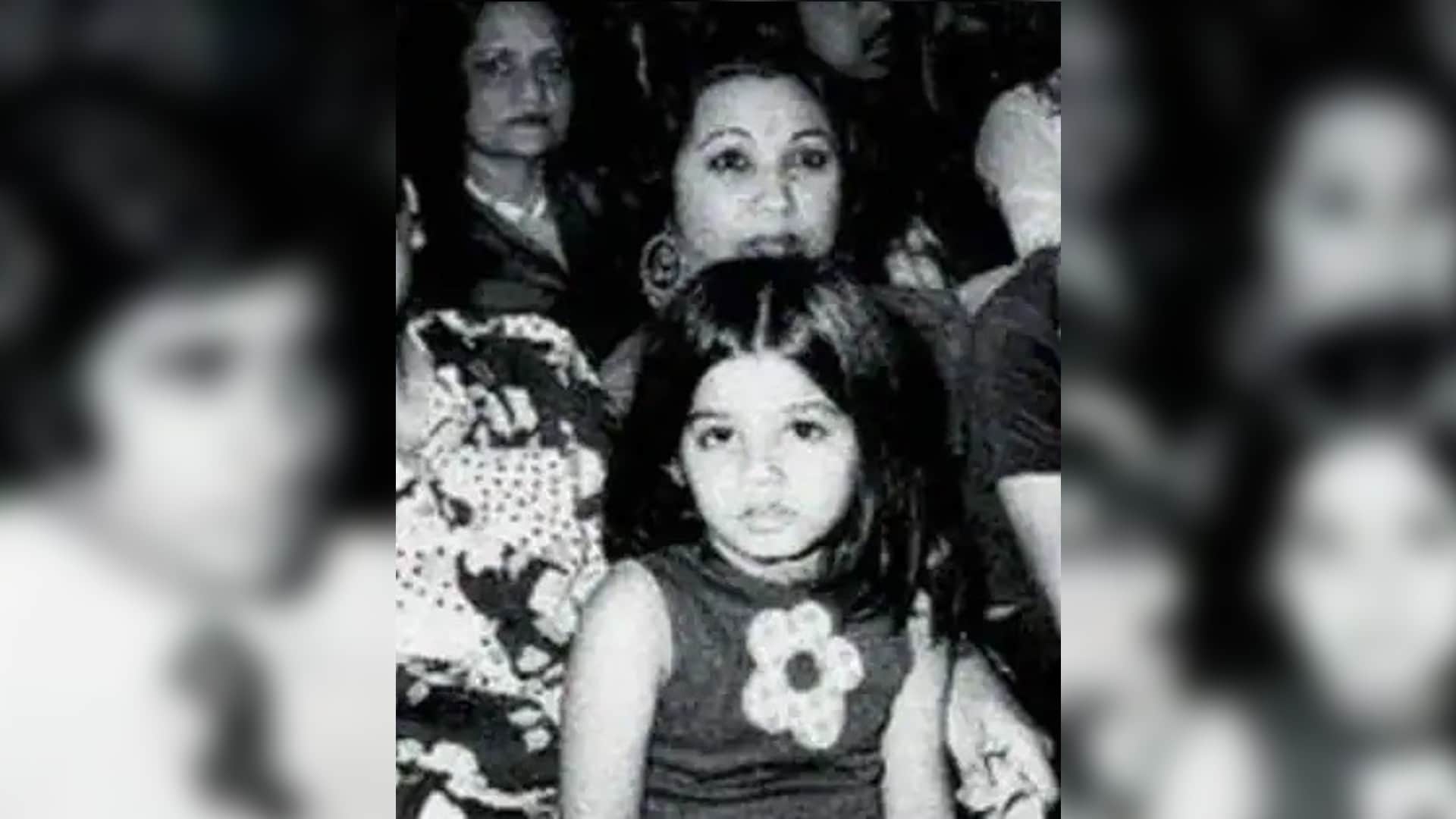 Kgf Chapter 2 actress Raveena Tandon childhood photo with Amitabh Bachchan goes viral on social media