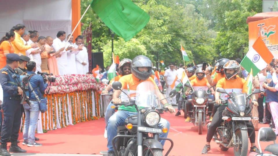 Republic Day 2023 flag hoisting rules in india hindi indian national flag code Tiranga