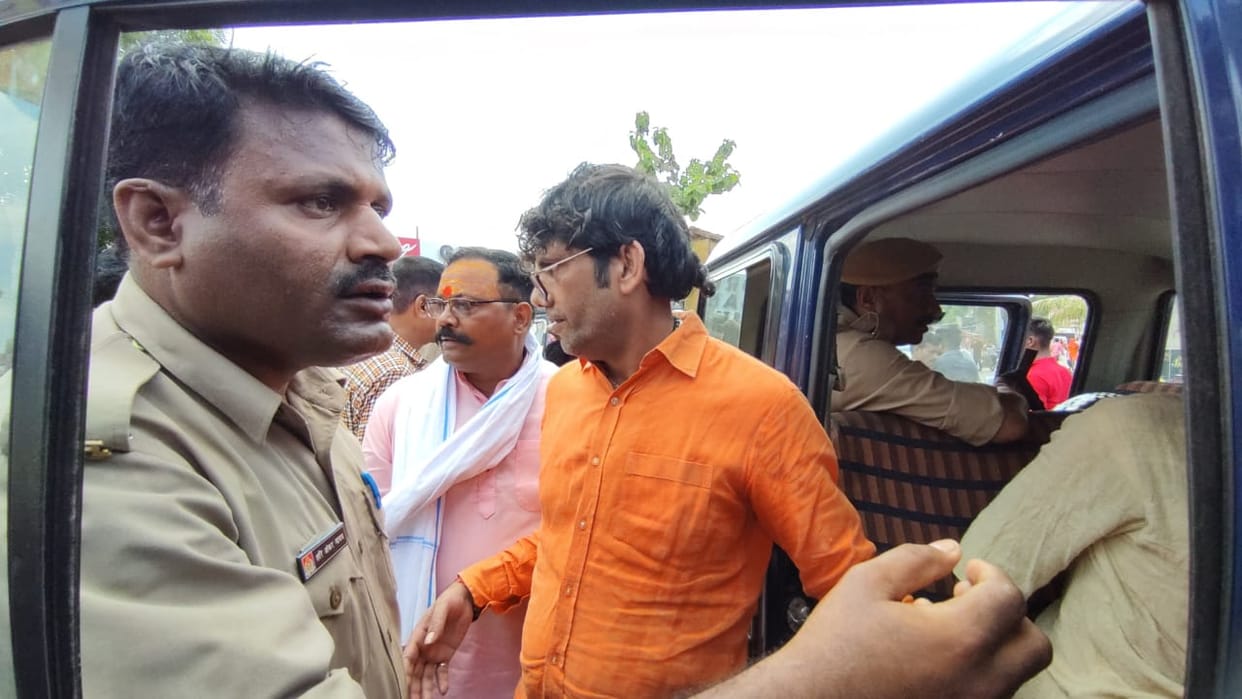 Vishwa Hindu Sena chief arun pathak arrested who announced worship in Gyanvapi masjid varanasi